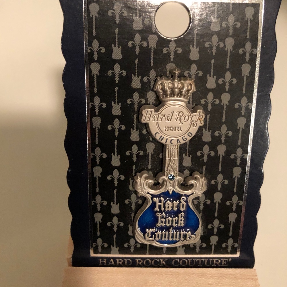 New Hard Rock Couture Chicago Pin